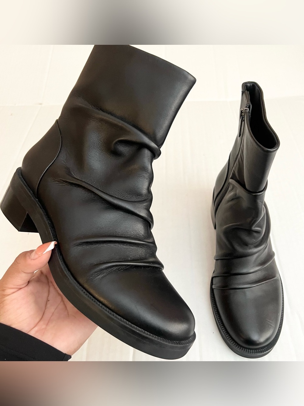 Abeo | Traverse Scrunch Black Leather Ankle Boots